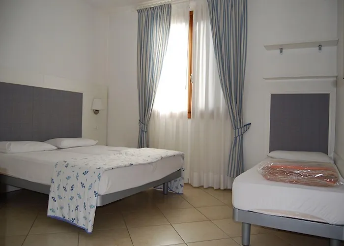 Charming Flat With Swimming Pool Бибионе