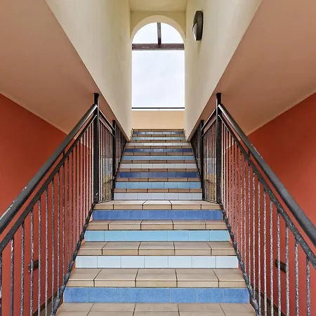 Διαμέρισμα Charming Flat With Swimming Pool