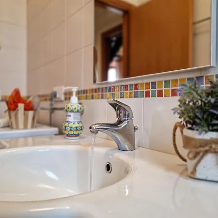 Charming Flat With Swimming Pool Μπιμπιόνε