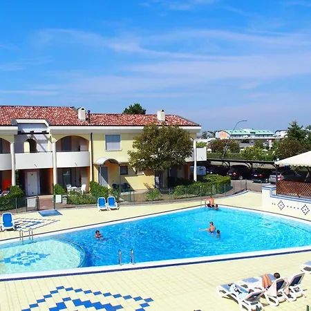 Charming Flat With Swimming Pool Διαμέρισμα Μπιμπιόνε