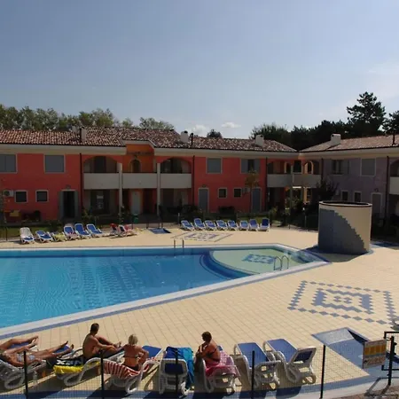 Charming Flat With Swimming Pool * Μπιμπιόνε