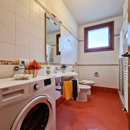 Charming Flat With Swimming Pool Διαμέρισμα *