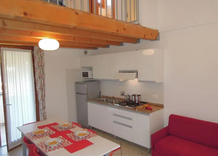 Charming Flat With Swimming Pool Appartamento