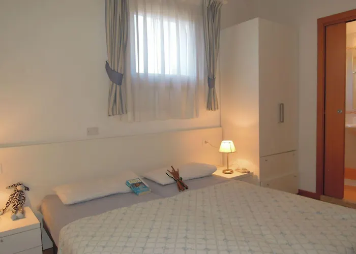 Appartamento Charming Flat With Swimming Pool